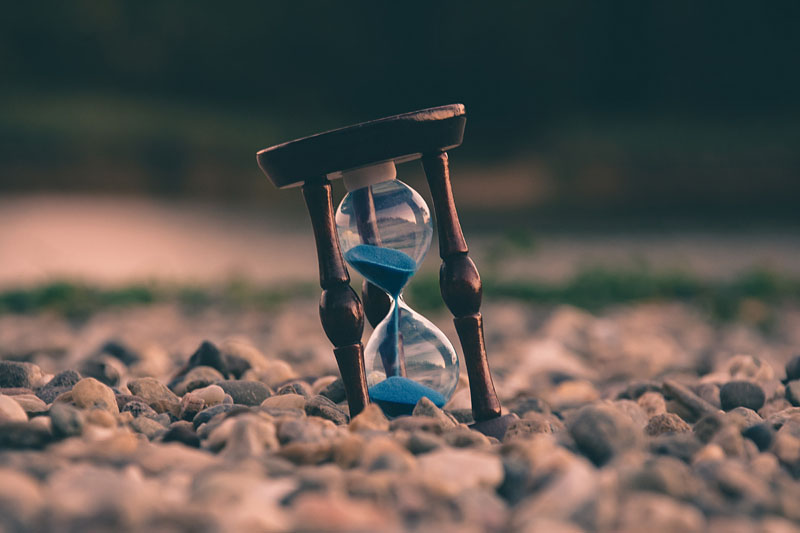 Photo of hour glass by Uroš Jovicic on Unsplash